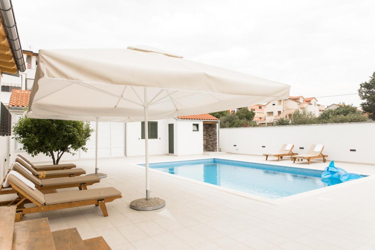 Apartment Zara - Luxury Apartment With Private Pool Exterior foto