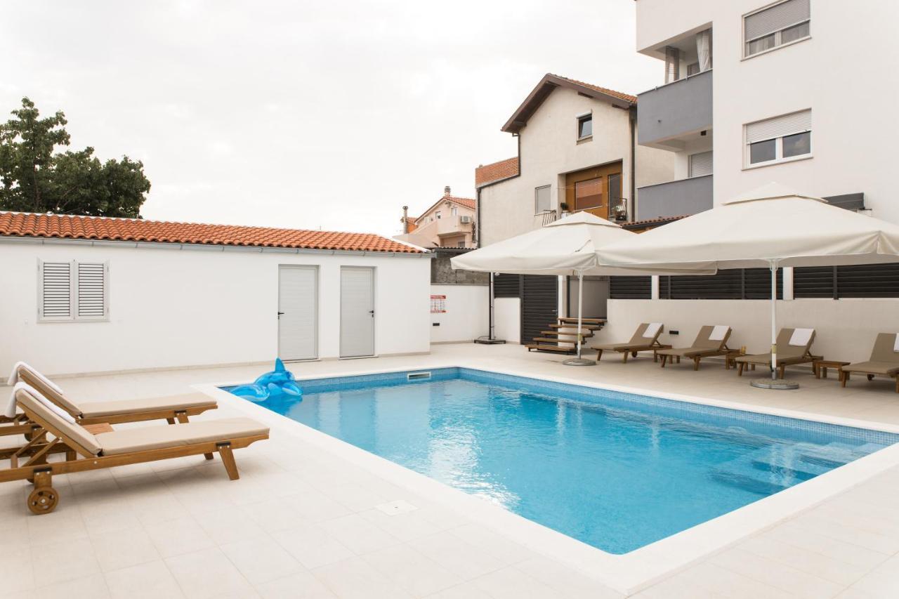 Apartment Zara - Luxury Apartment With Private Pool Exterior foto