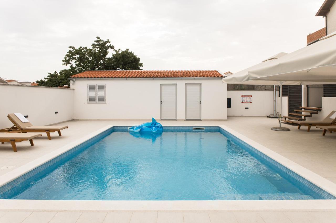 Apartment Zara - Luxury Apartment With Private Pool Exterior foto