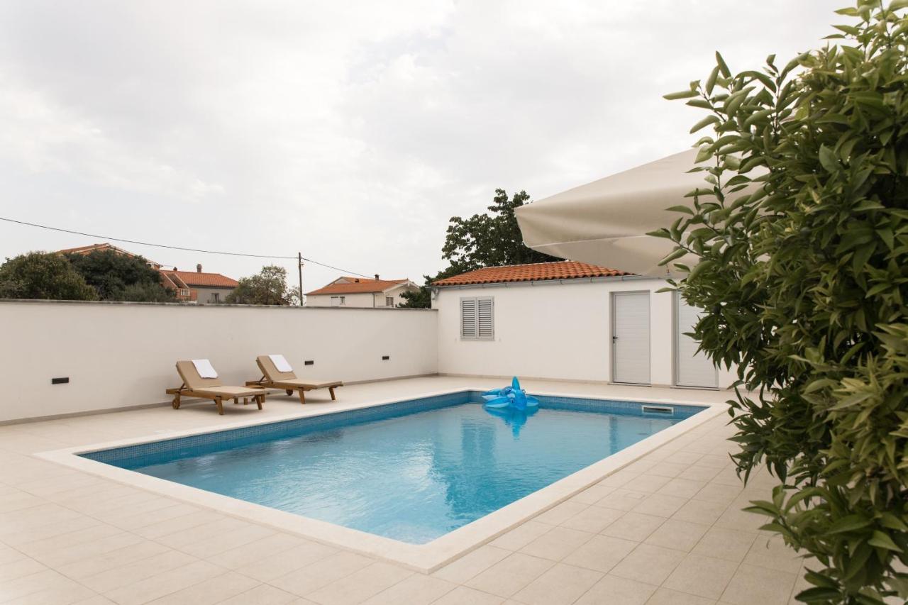 Apartment Zara - Luxury Apartment With Private Pool Exterior foto